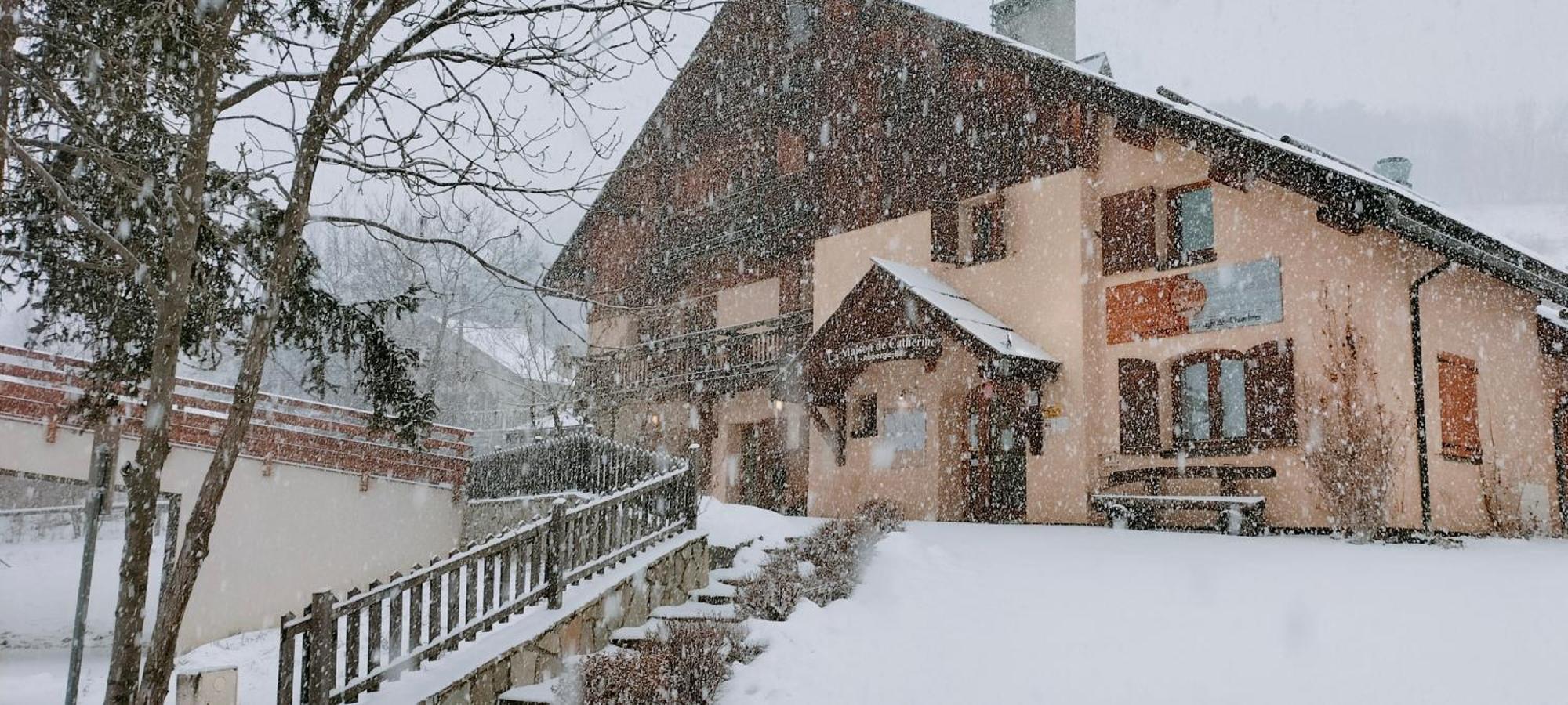 Auberge La Maison De Catherine Puy-Saint-Pierre Exterior foto